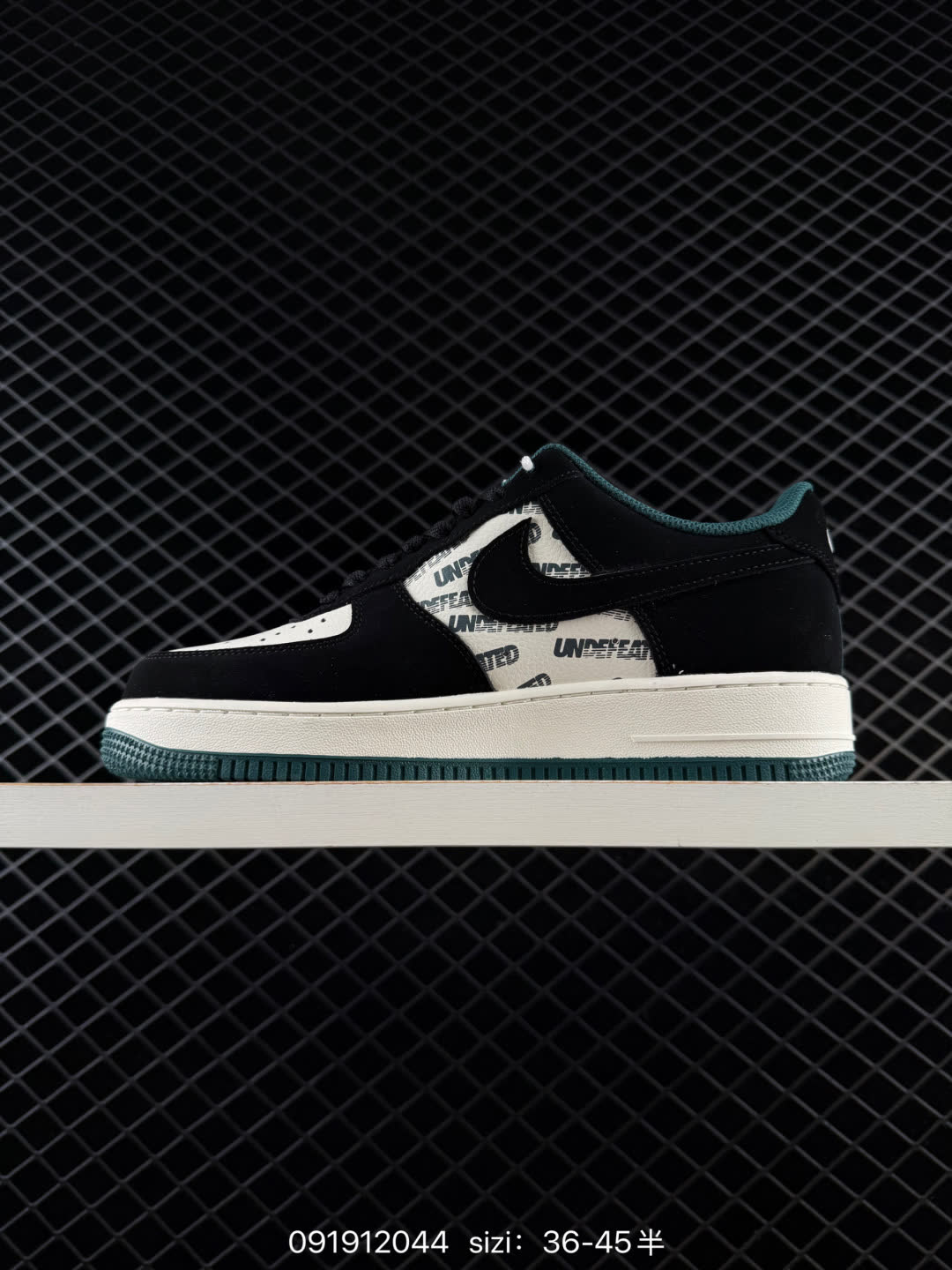 UNDEFEATED x Nike Air Force 1